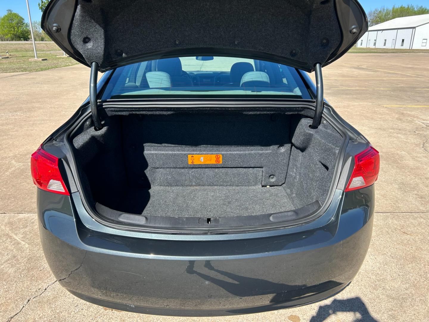 2015 Charcole /GRAY Chevrolet Impala LS (2G11Y5SN6F9) with an 3.6L V6 DOHC 24V CNG engine, 6A transmission, located at 17760 Hwy 62, Morris, OK, 74445, (918) 733-4887, 35.609104, -95.877060 - Photo#14